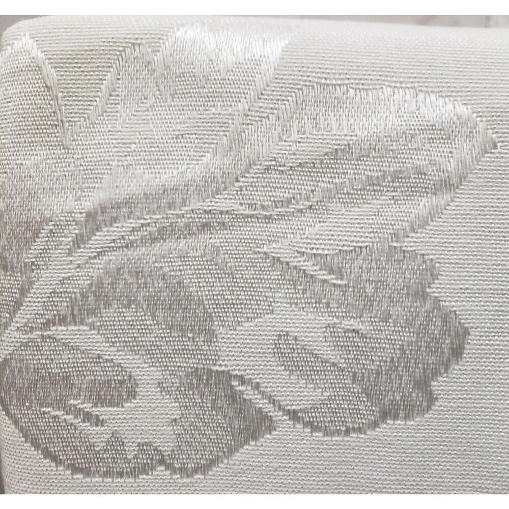 1 Fabric Tablecloth, 52